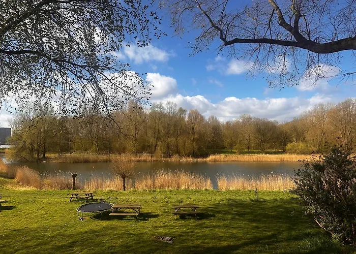 בית הארחה Family House