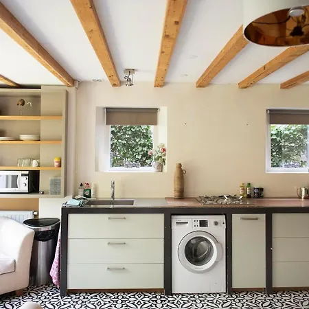 Family House Πανσιόν 3*